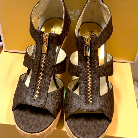 Michael kors shoes - Picture 1 of 3